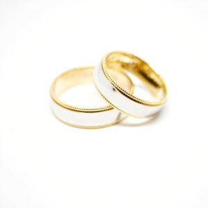WEDDING RINGS - WHITE AND YELLOW GOLD 