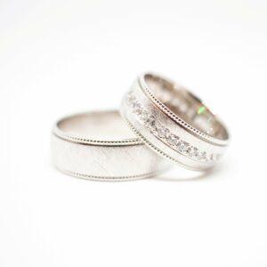 WEDDING RINGS / DIAMONDS